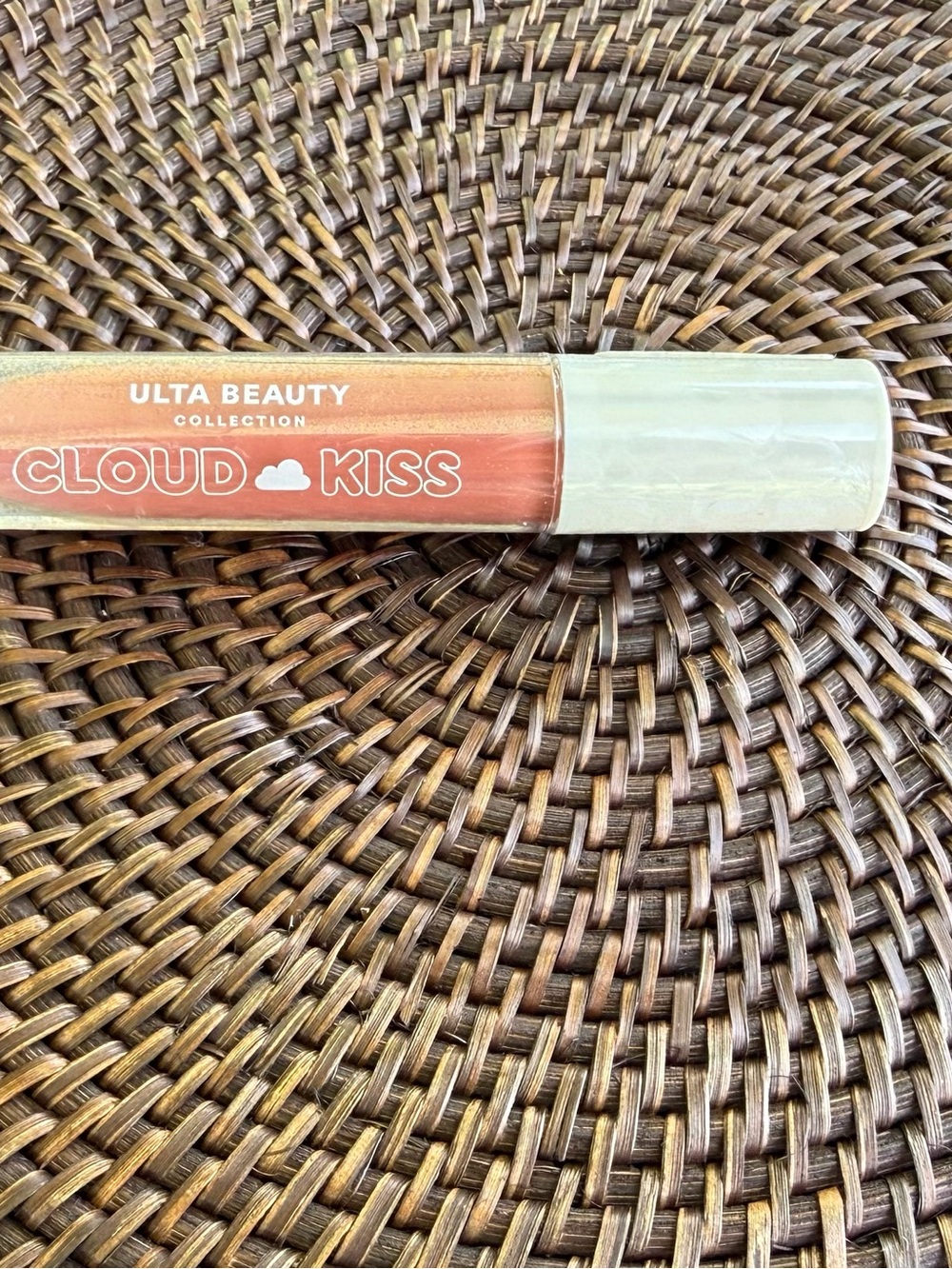 Ulta Beauty Cloud Kiss Lip Gloss